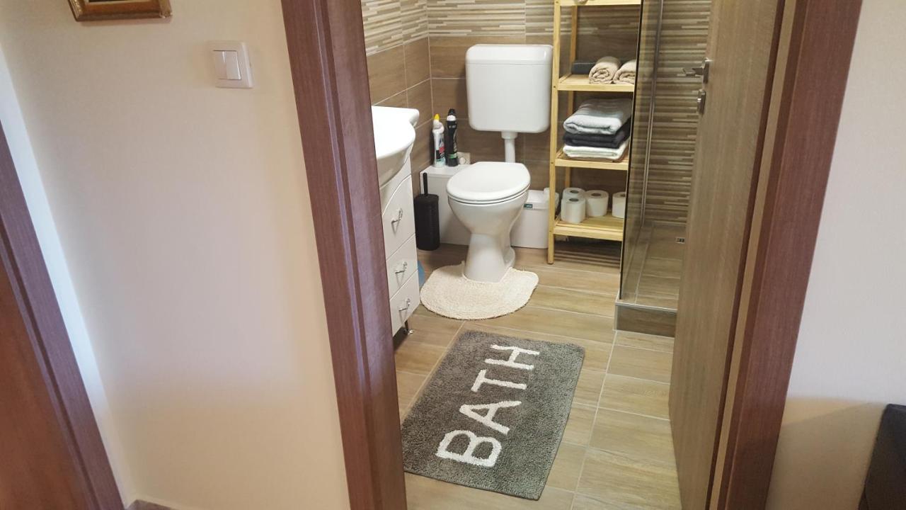 Gyoengyvirag Apartman Keszthely Bagian luar foto